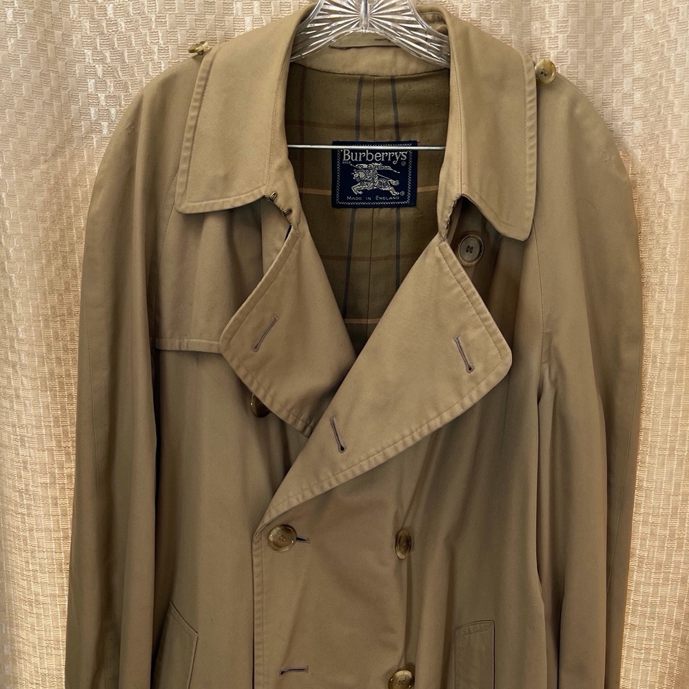 VINTAGE BURBERRY DOUBLE-BREASTED TRENCH COAT - MENS SIZE L